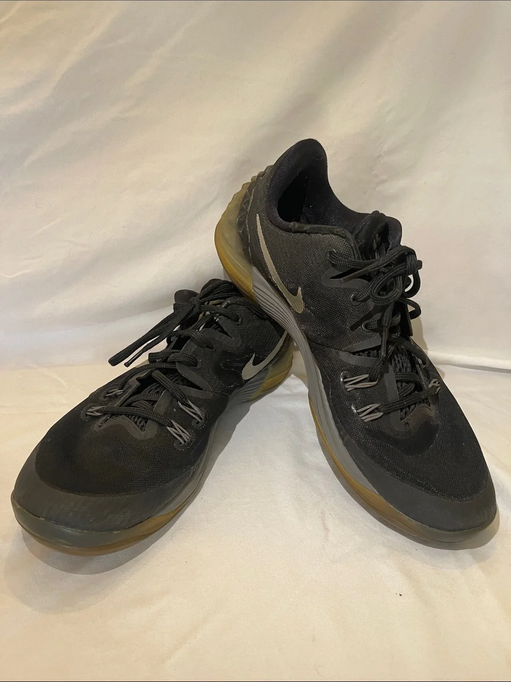 Kobe zoom Nike Men’s Black Athletic Trainers with Gum Sole Accent